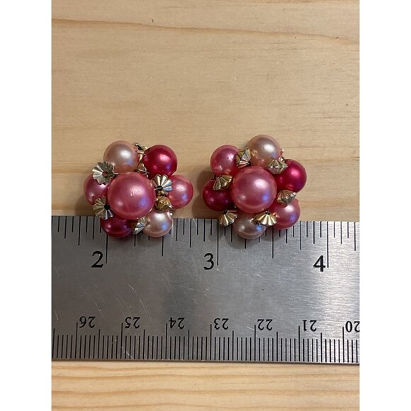 Vintage Cluster Clip-On Earrings Pink & Gold Faux Pearl Hong Kong 1950s Retro - Picture 2 of 5